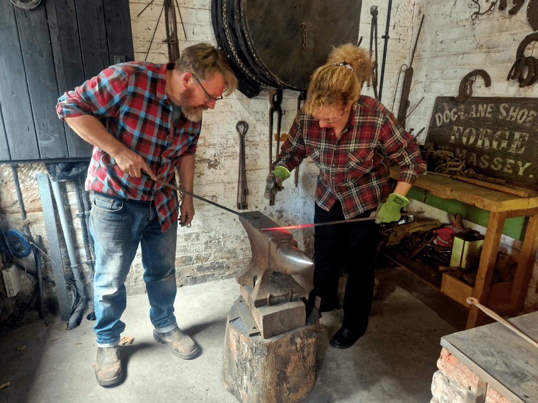 THE BACKYARD BLACKSMITH - TRADITIONAL TECHNIQUES FOR TH